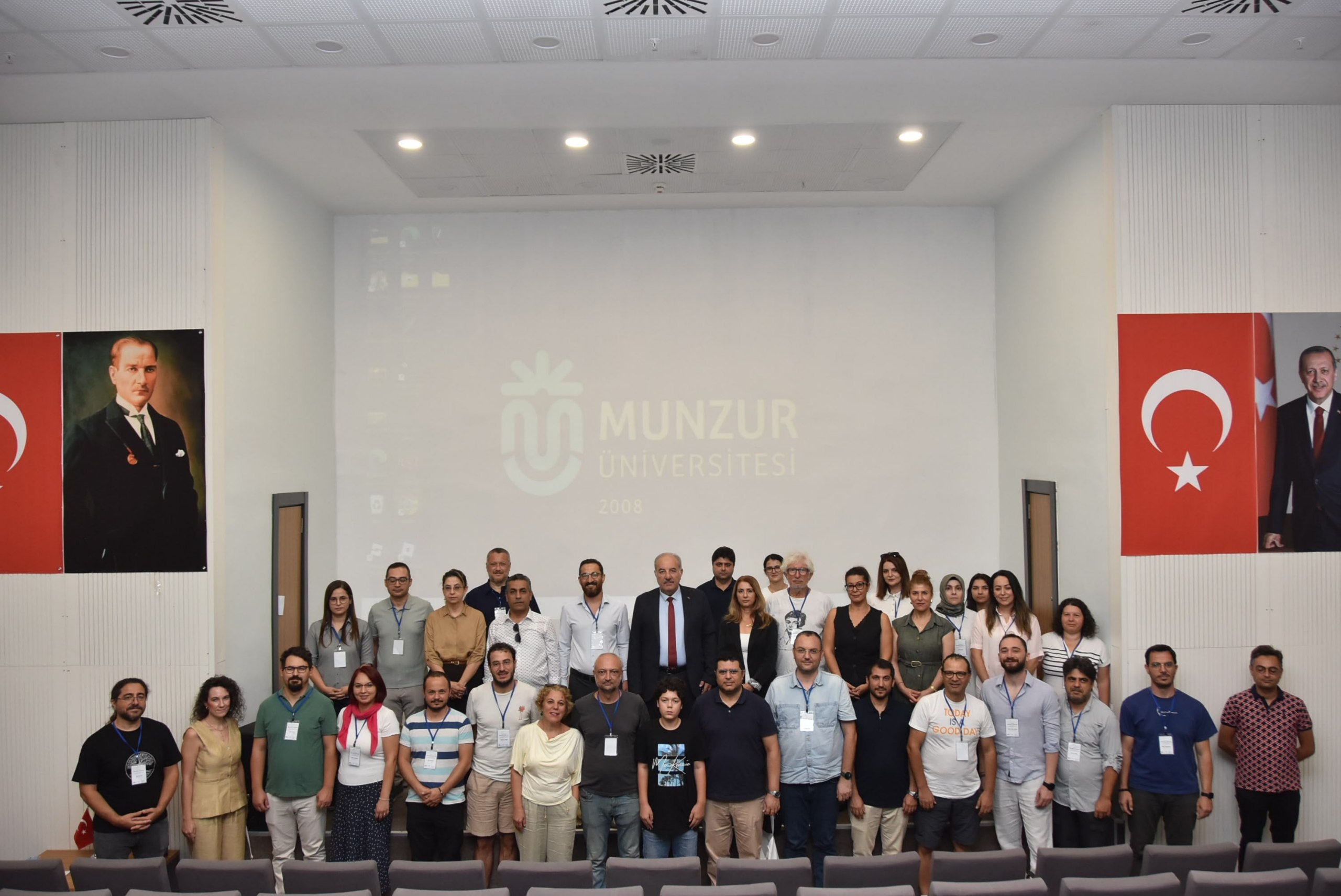 Munzur Üniversitesi'nde 1. Munzur Matematik ve Yapay Zekâ Çalıştayı Gerçekleştirildi