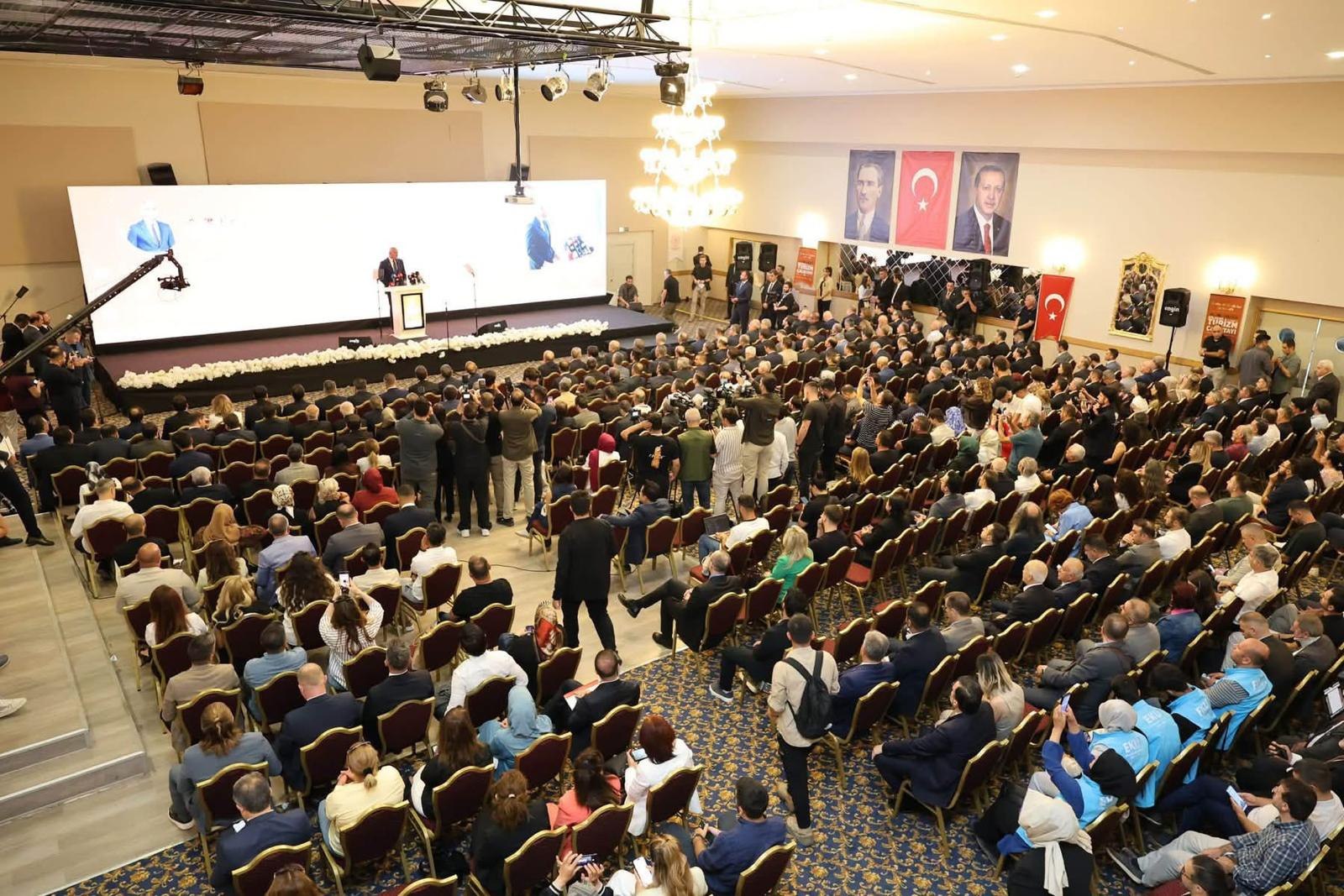 Rektörümüz Prof. Dr. Kenan PEKER, Kültür ve Turizm Bakanımız Sayın Mehmet Nuri ERSOY'un teşrifleriyle gerçekleşen Bölgesel Turizm Çalıştayı'na Katıldı